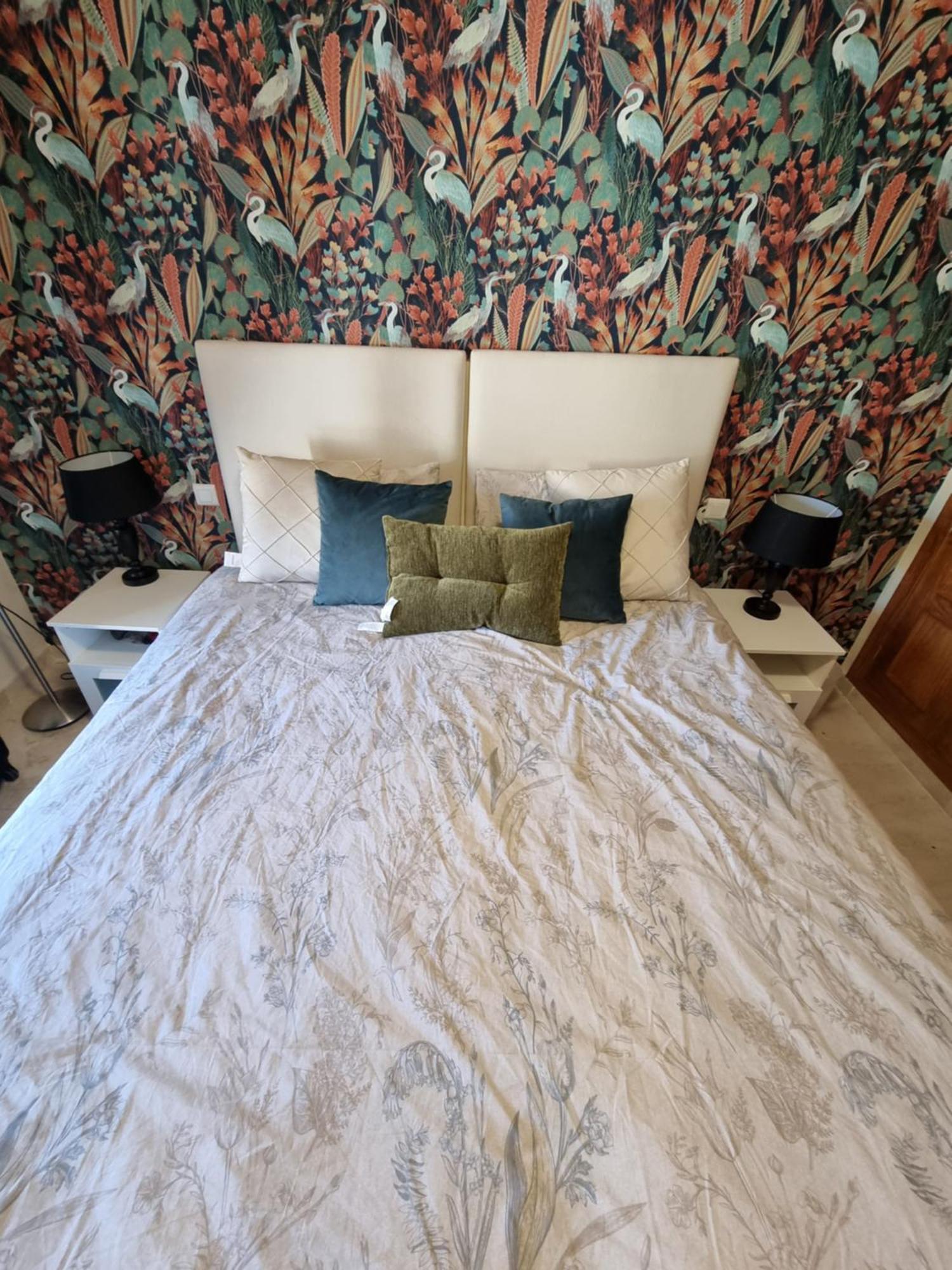 Apartment Luxurious In *