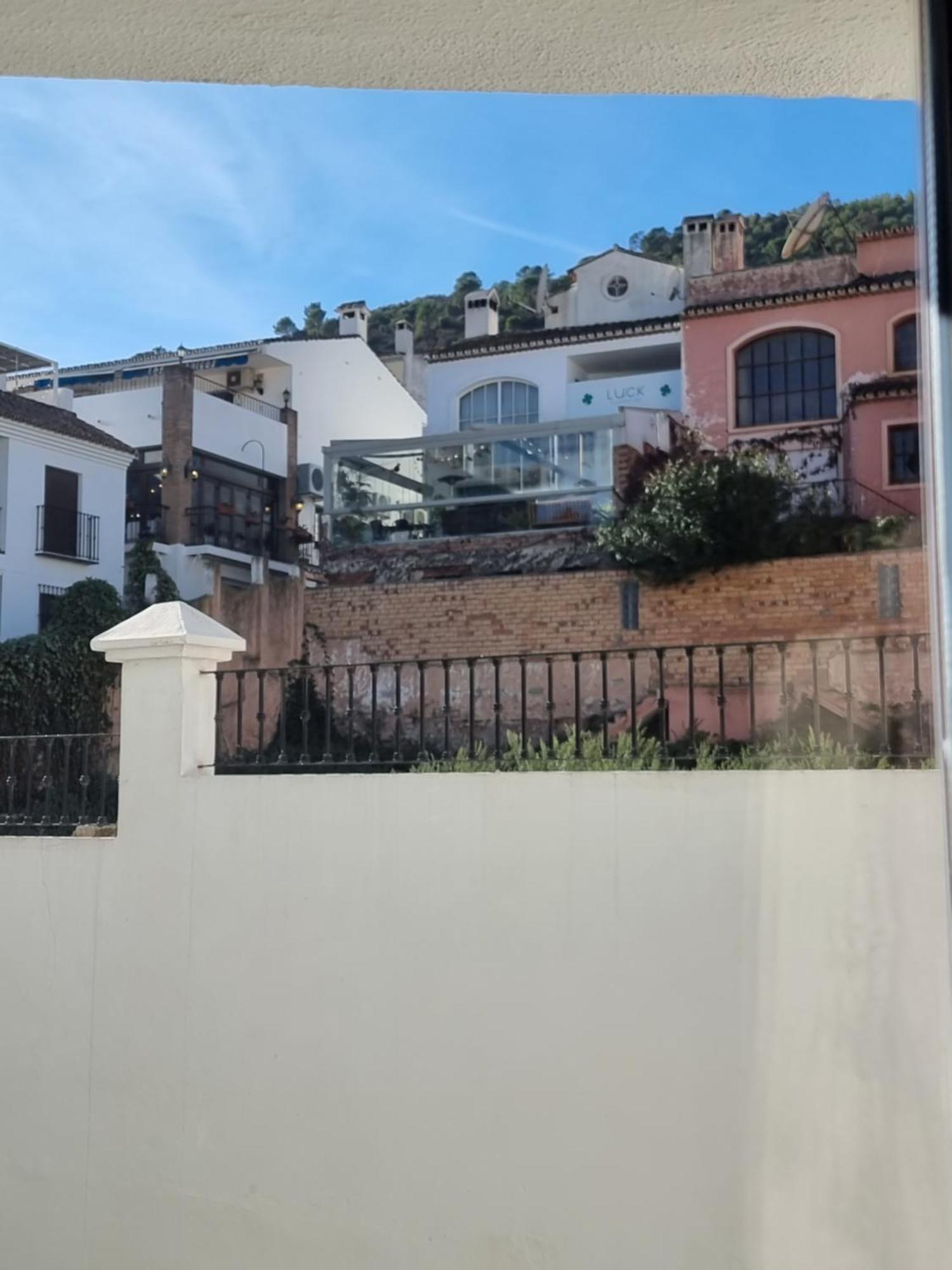 Apartment Luxurious In Benahavis